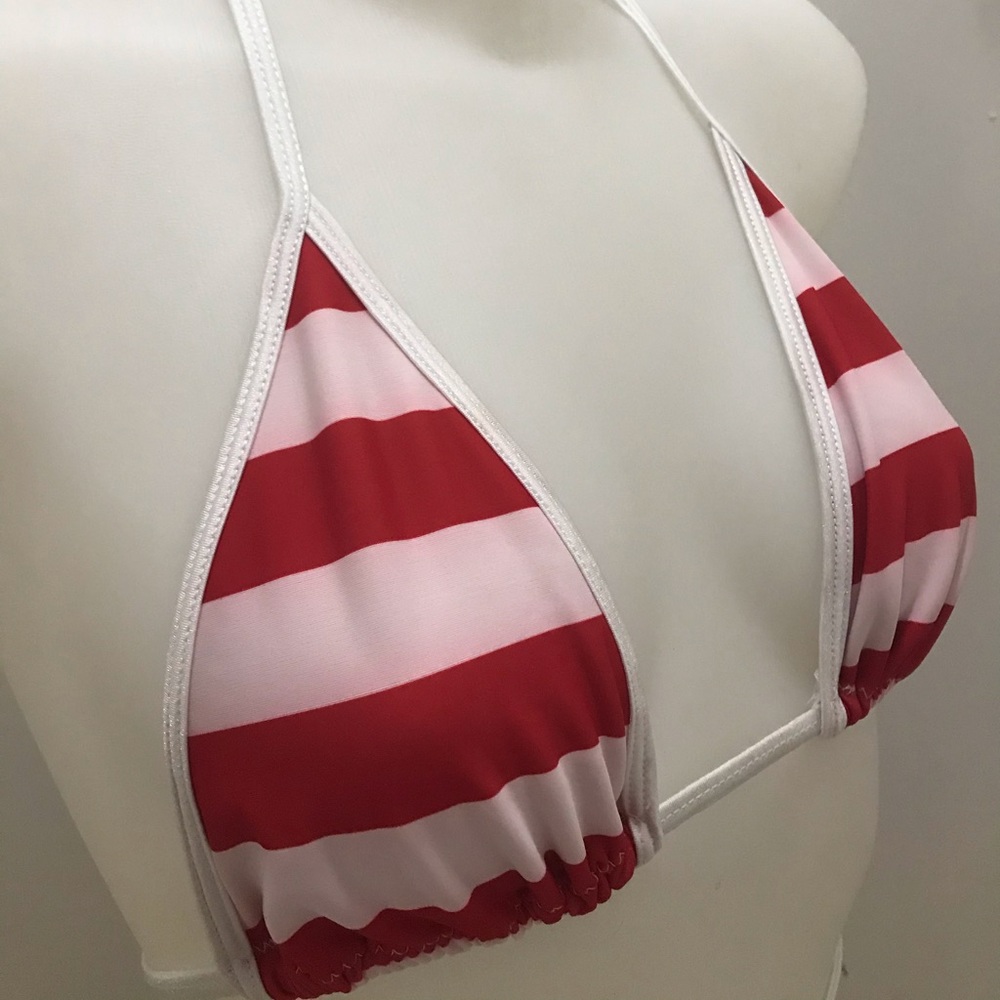 Bikini - Picture 3 of 6
